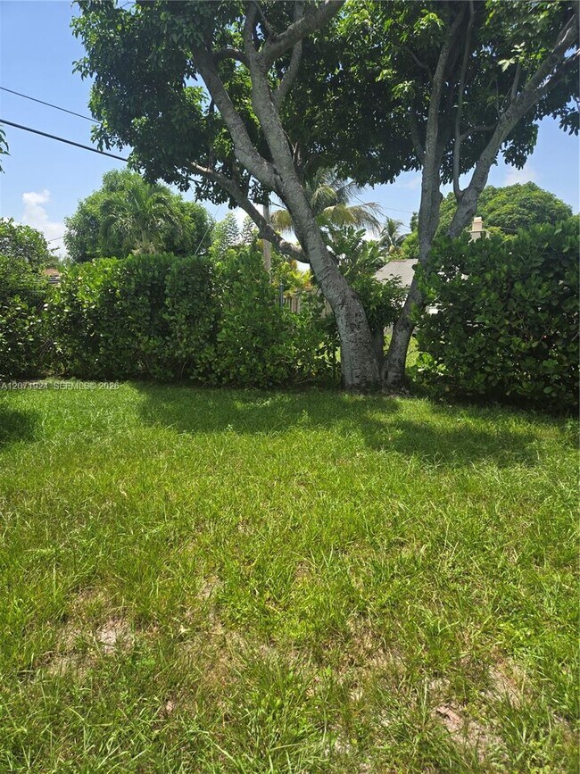 Foto del edificio - 1170 NE 111th St