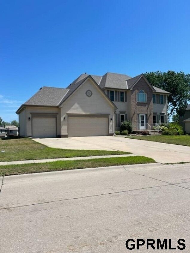 1702 Spencer St, Bellevue, NE 68123 House Rental in Bellevue, NE