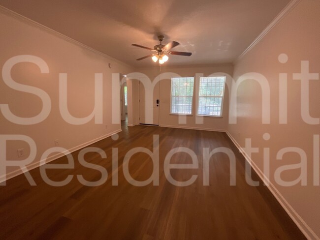Foto del edificio - 651 Langston Dr SW