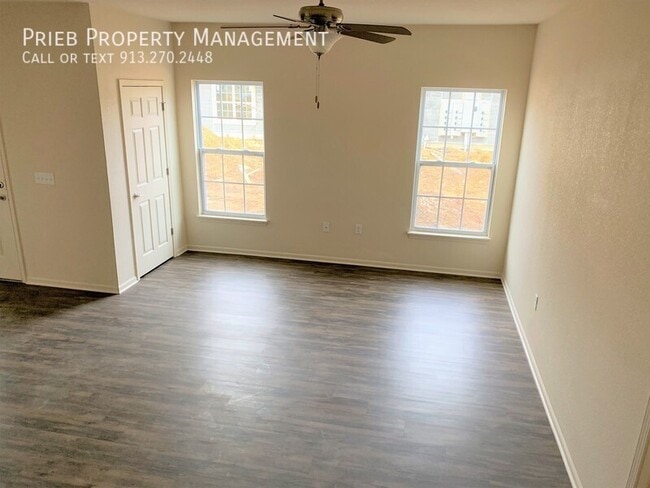 Foto del edificio - 21652 W 126th Terrace