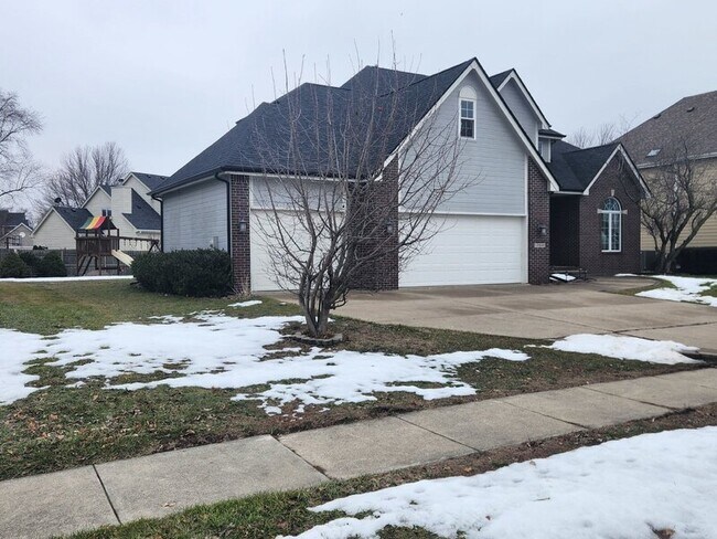 Building Photo - 13500 Sheridan Ave