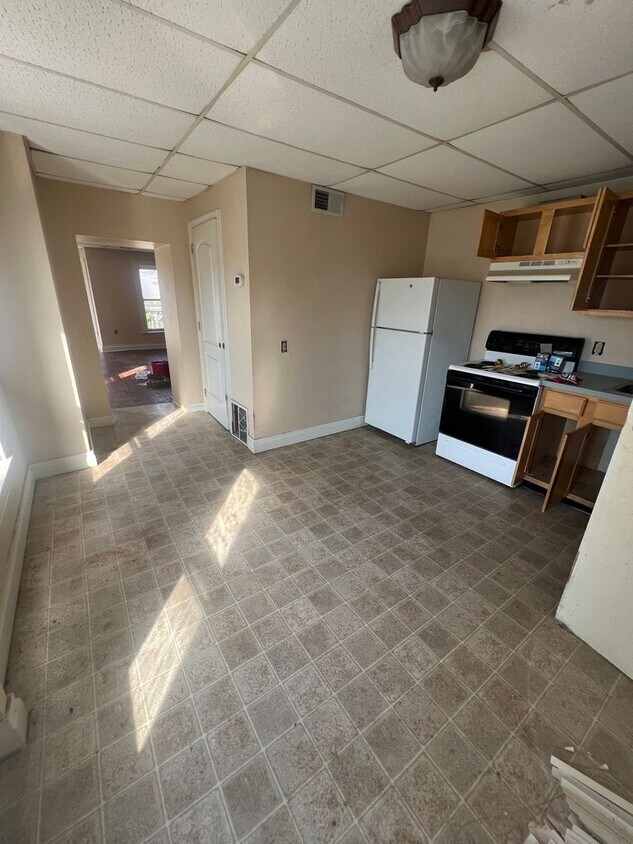 Primary Photo - 302 N Baltimore Ave