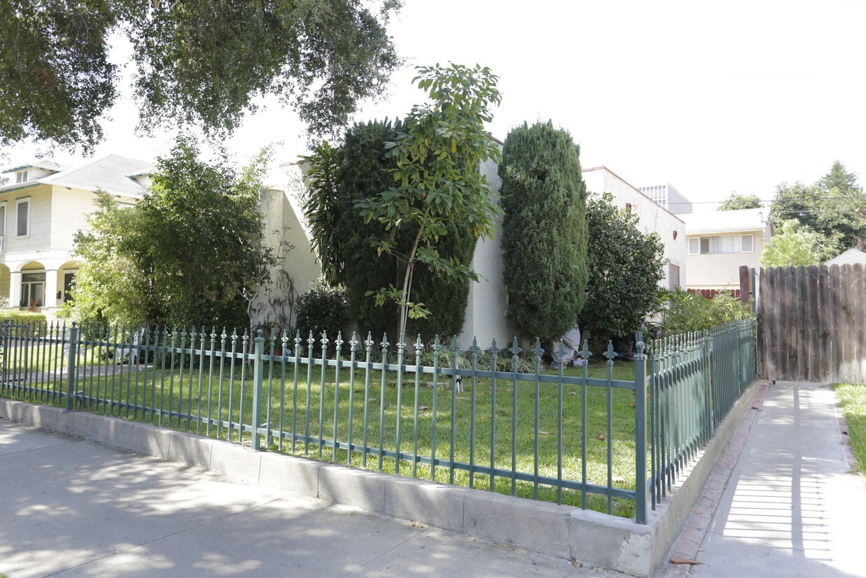 Building Photo - 1104 French St