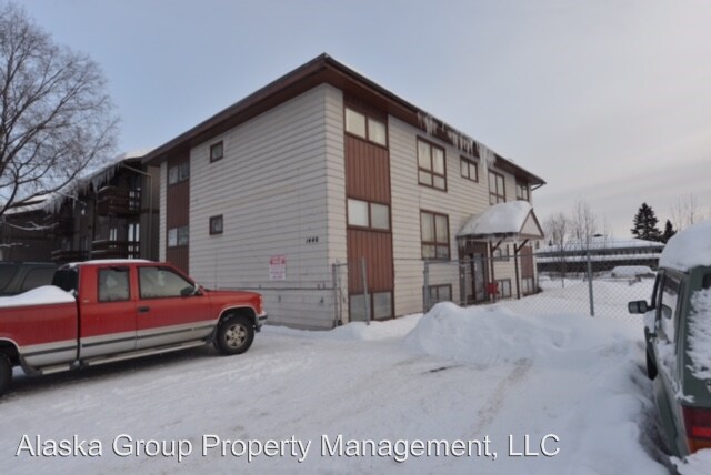 Building Photo - 1440 W 26th Ave