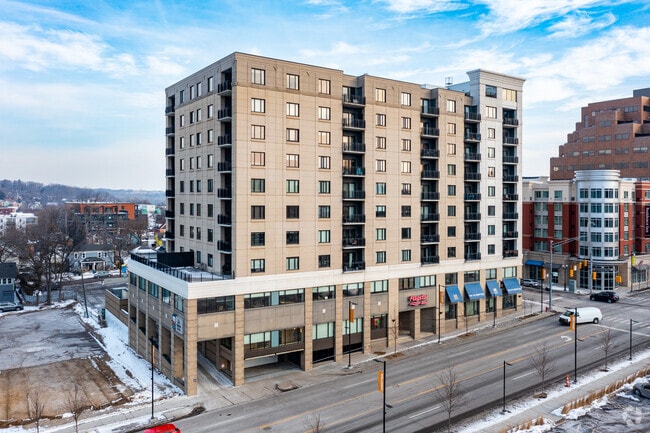 Building Photo - 111 N Ashley St