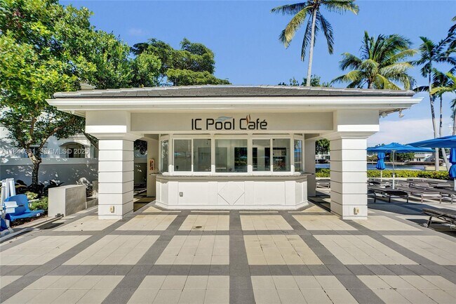 Foto del edificio - 21150 Point Pl