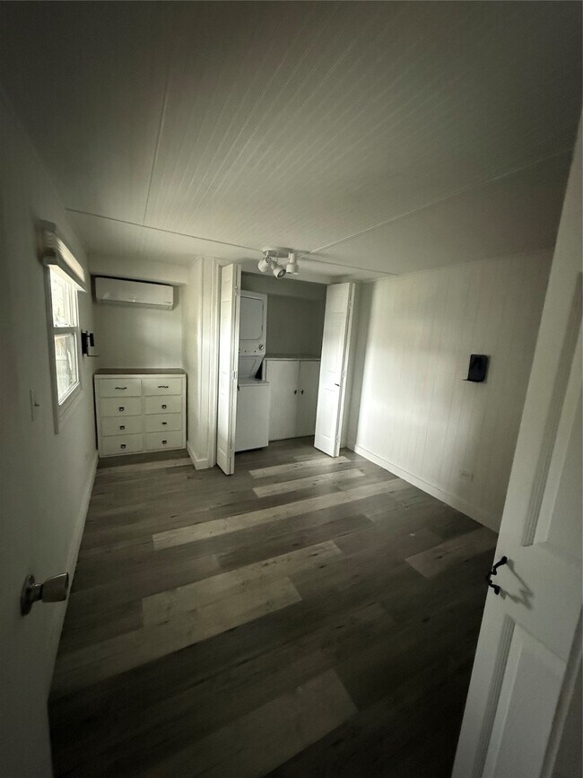 Foto del edificio - 310 E Jack Ave