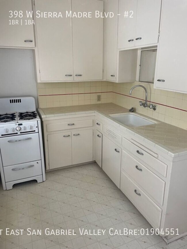 Foto del edificio - 398 W Sierra Madre Blvd