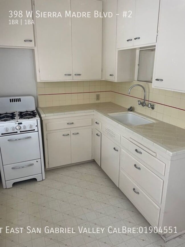 Building Photo - 398 W Sierra Madre Blvd