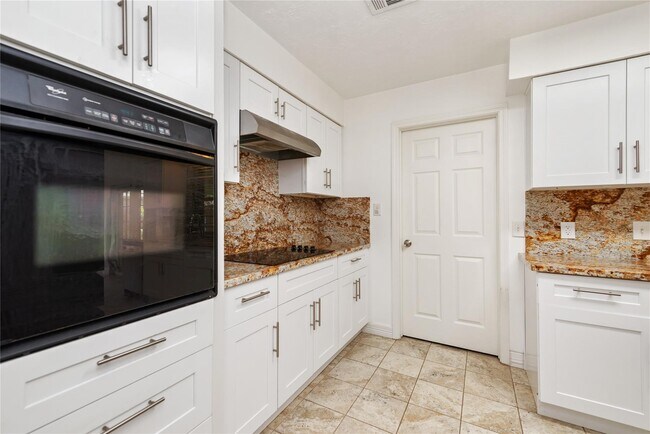 Foto del edificio - 4811 Algernon Dr