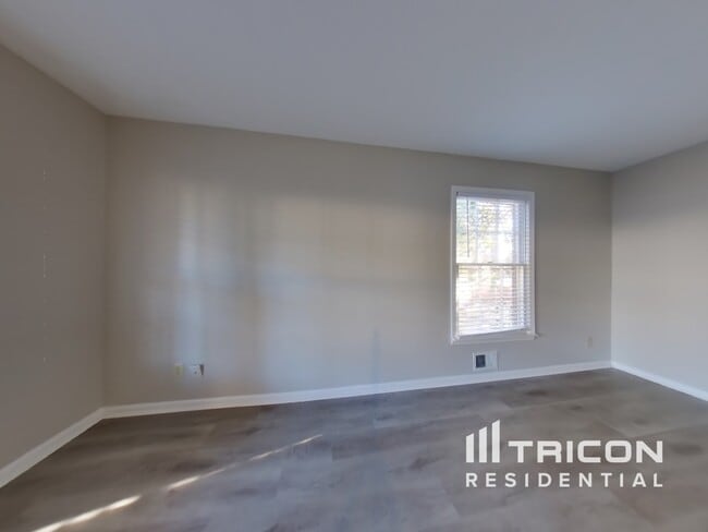 Building Photo - 285 Regal Drive Lawrenceville GA