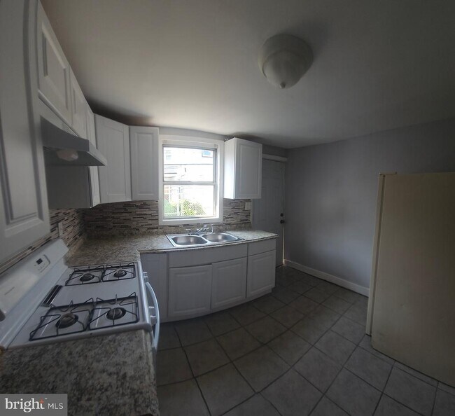 Foto del edificio - 3114 Livingston St