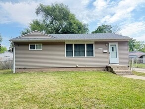 Building Photo - 2027 Indian Rd