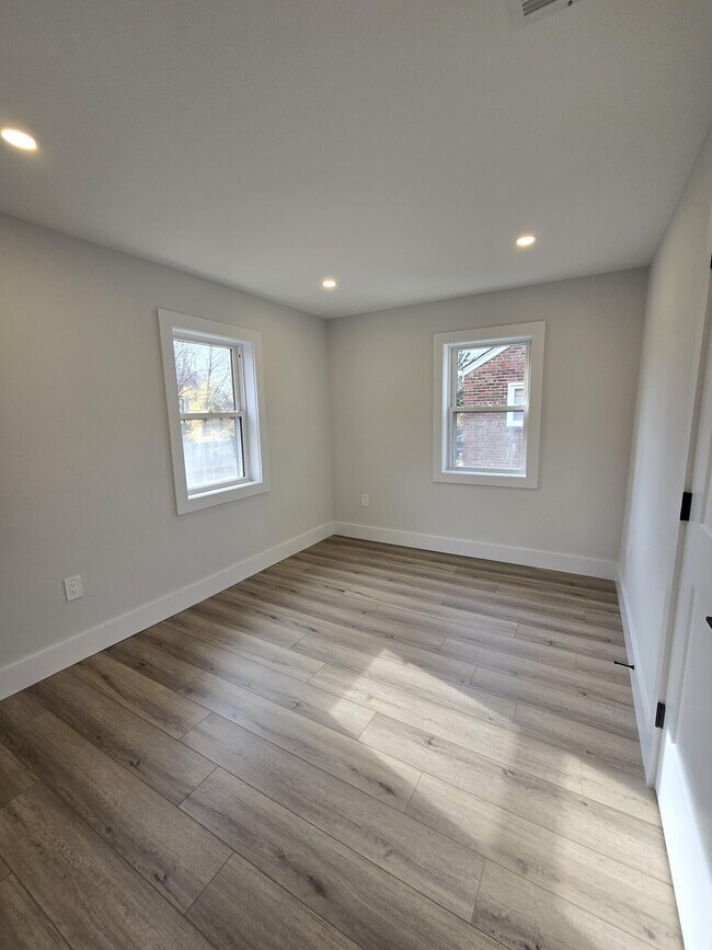 Foto del edificio - 613 Willow Ave
