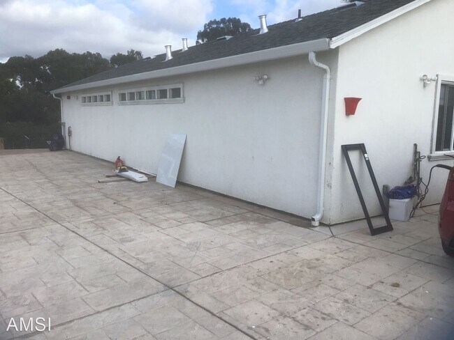 Foto del edificio - 3 br, 3 bath House - 2933 East Ave