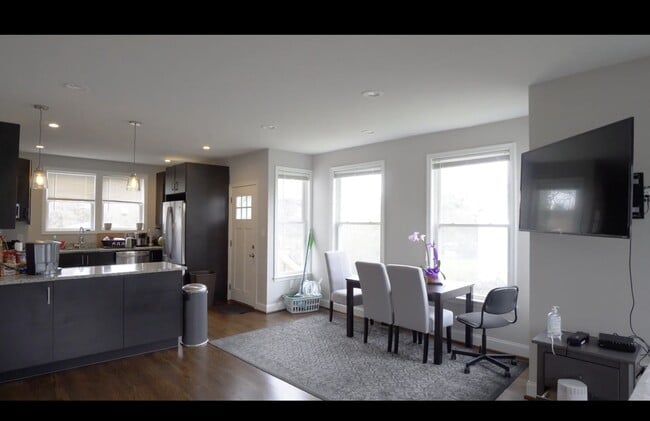 Photo - 4722 Branchville Rd House