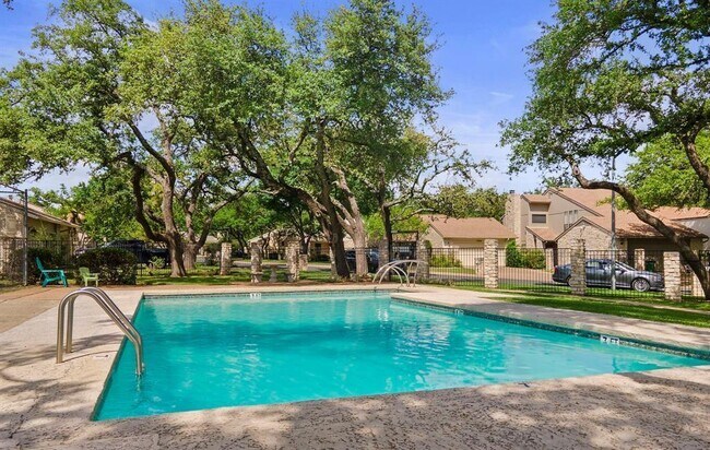 Foto del edificio - 4117 Bayberry Dr