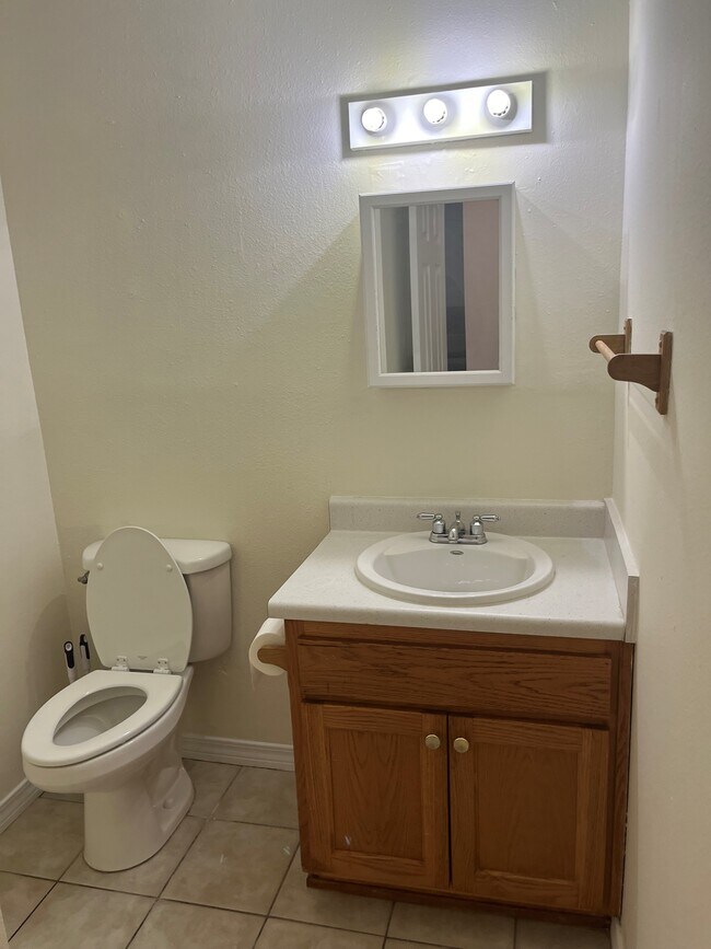 Building Photo - 1207 Canal St