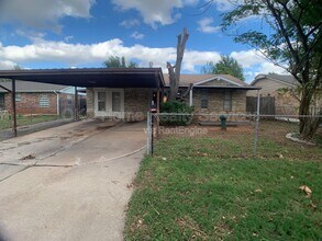 Building Photo - 4900 S Dimple Dr