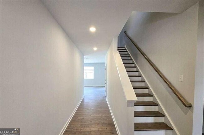Building Photo - 2665 Mourning Dove Dr