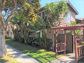 Building Photo - 1009 Valencia St