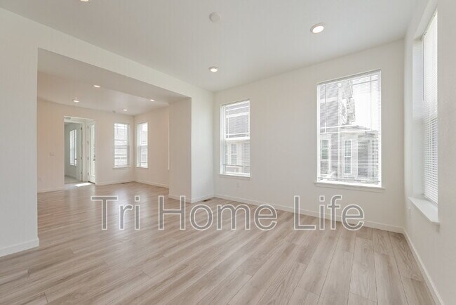 Photo - 17676 Olive St Townhome