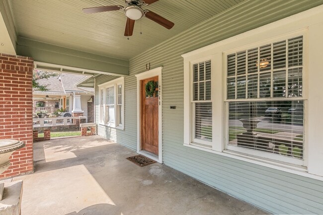 Foto del edificio - ADORABLE home in Ryan Place