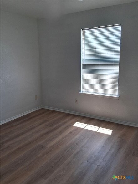 Foto del edificio - 5803 Redstone Dr