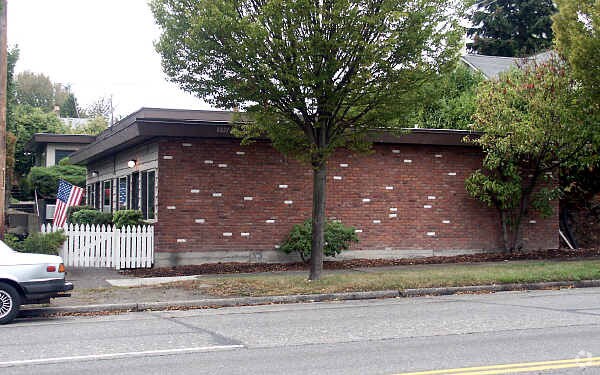 Primary Photo - 8821 35th Ave SW