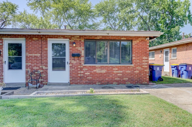 Building Photo - 10766 Tropic Dr