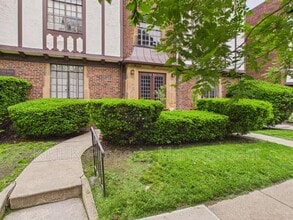 Building Photo - 1352 Kenilworth Ave