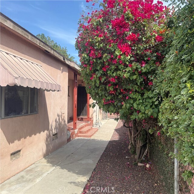 Foto principal - 1162 Calada St