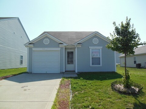 Foto principal - Camby - 3 BR ranch