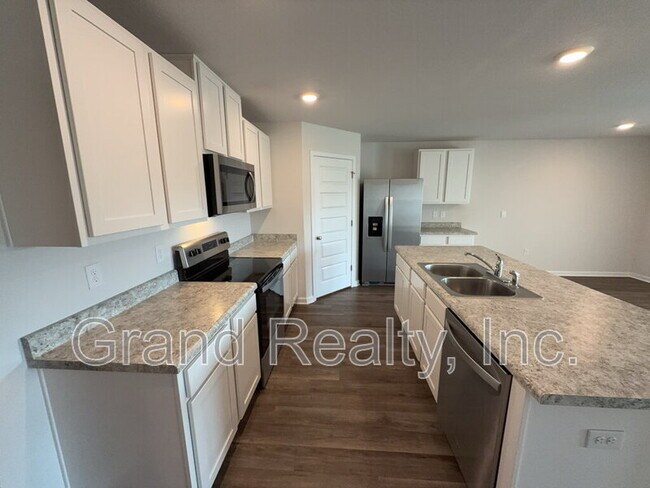 Foto del edificio - 4395 Winged Elm Ct