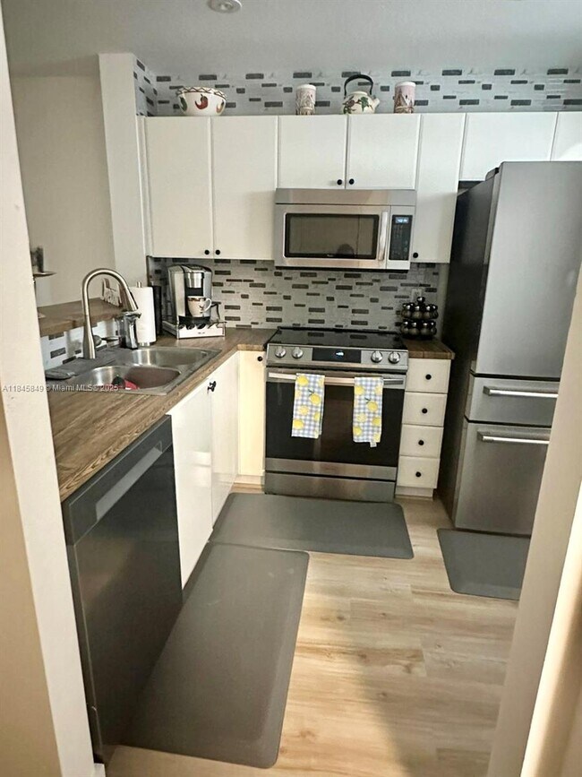 Foto del edificio - 26260 SW 135th Pl