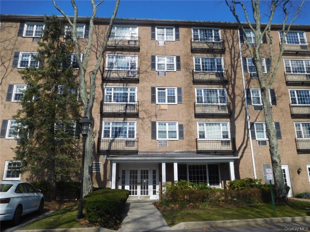 3 Consulate Dr Unit 3L, Tuckahoe, NY 10707 Condo for Rent in