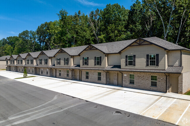 Building Photo - Center Pointe Townhomes