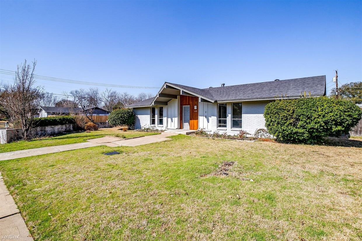 Primary Photo - 5 br, 3 bath House - 640 Pinehurst Drive
