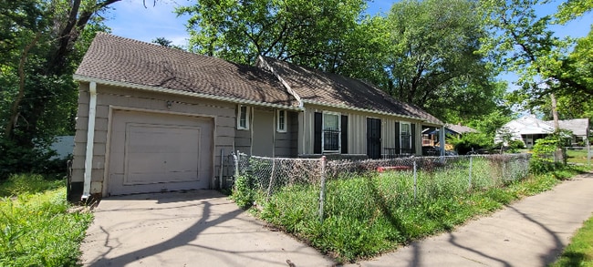 Building Photo - 7701 Bellefontaine Ave