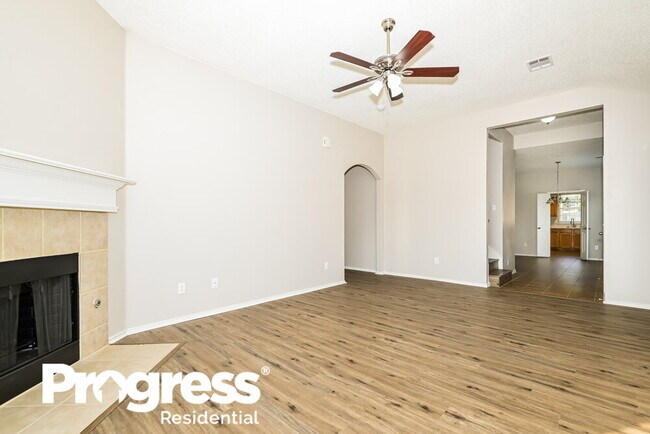 Building Photo - 1314 Deville Cir
