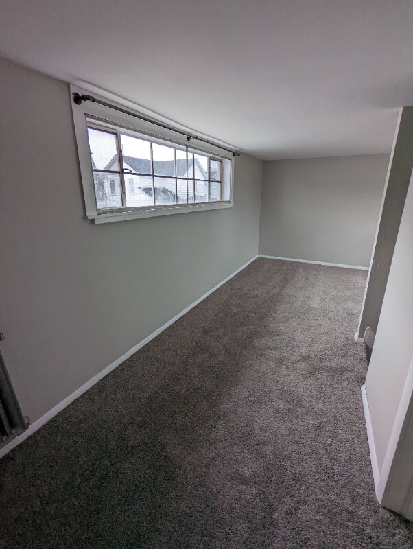 Foto del edificio - 152 E 3rd St