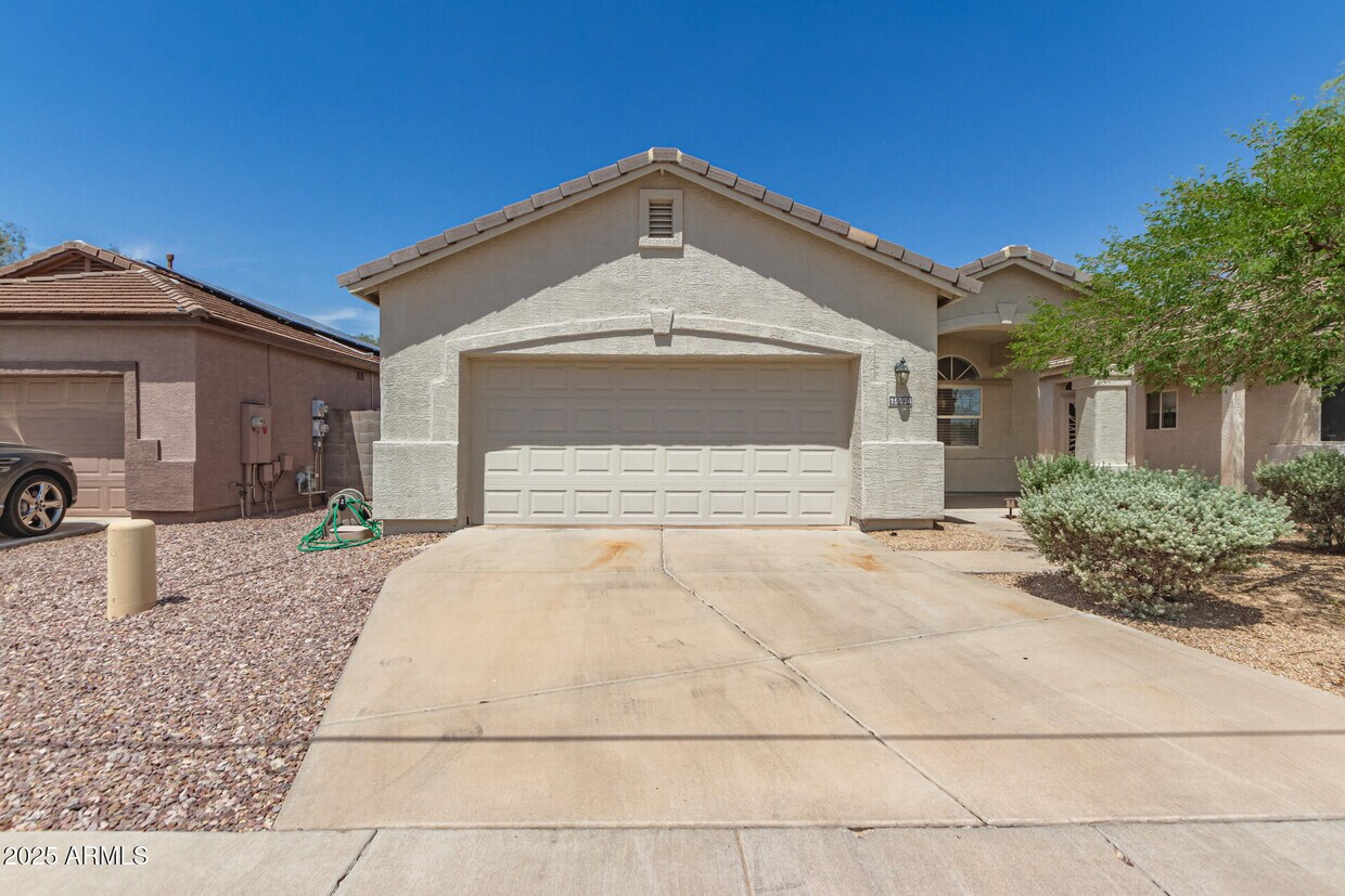 Foto principal - 15034 N 30th St