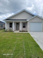 Building Photo - 3737 Avon Rd