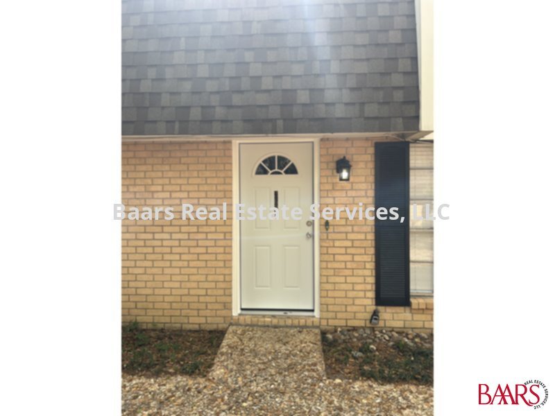Foto principal - Remodeled Townhouse