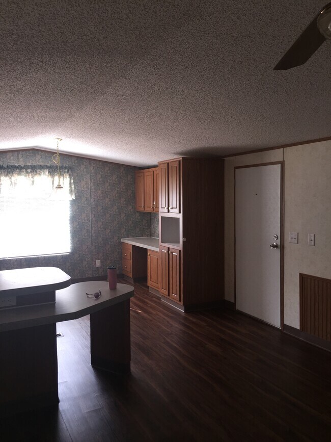 Foto del edificio - 2054 Krist Ln