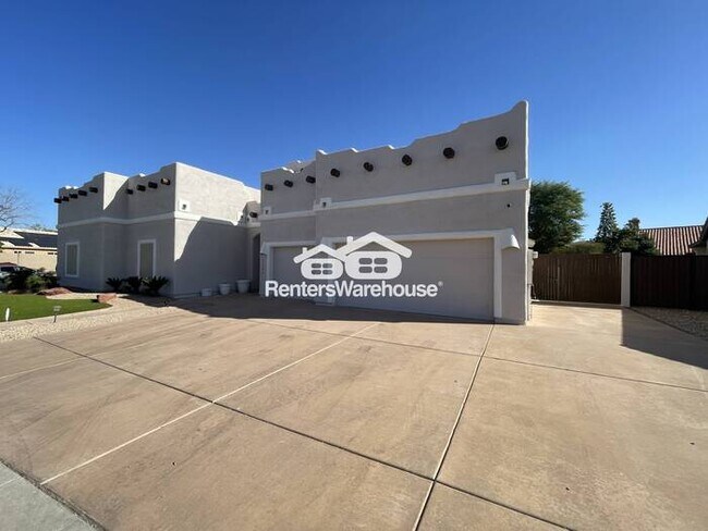 Foto del edificio - Stunning 4 Bedroom Home with Solar, Bonus Room and Office in Desirable Arrowhead Ranch!