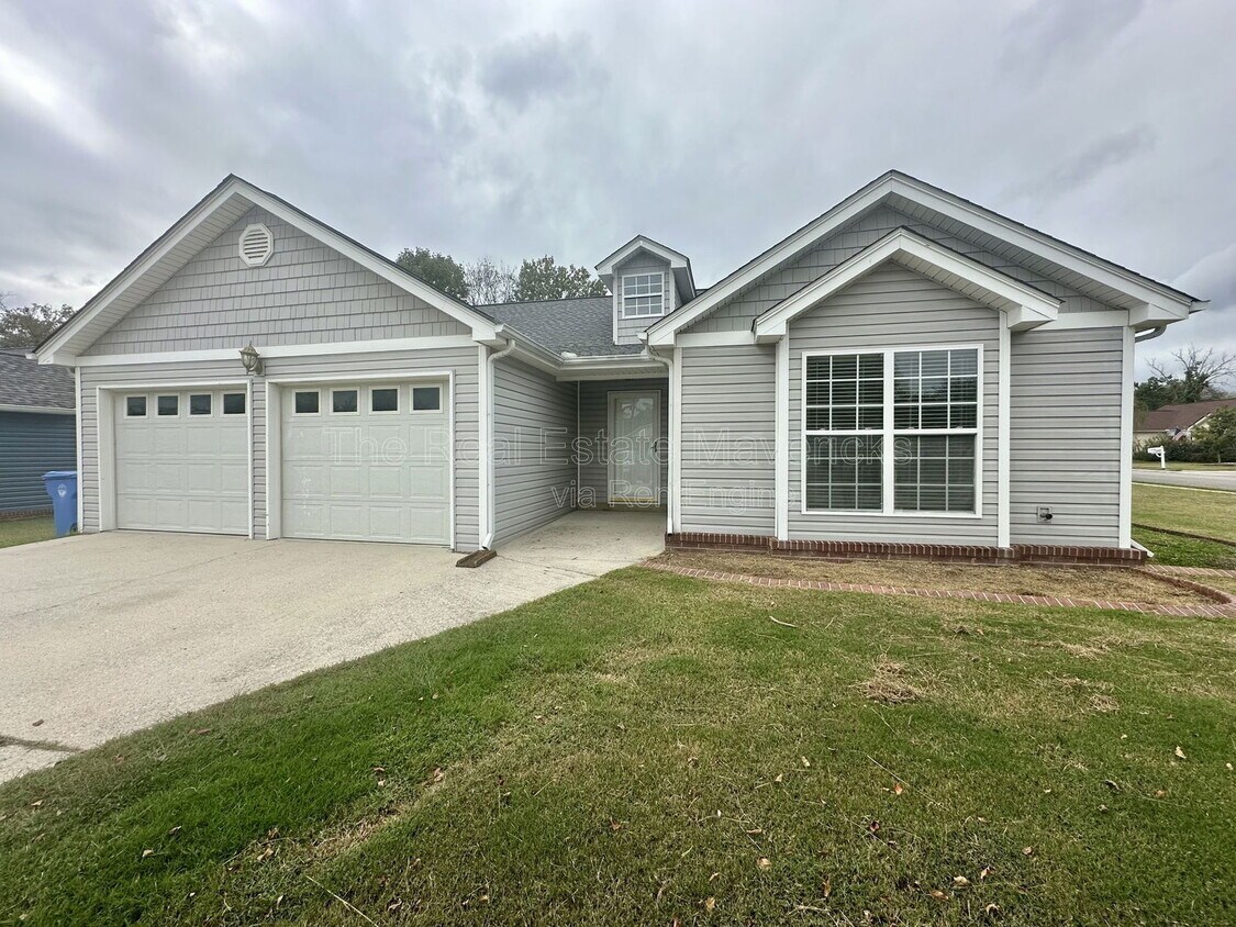 Photo - 1720 Hawk Run Ln