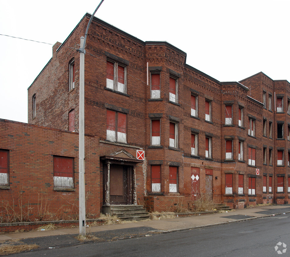 Building Photo - 290-294 Chestnut St