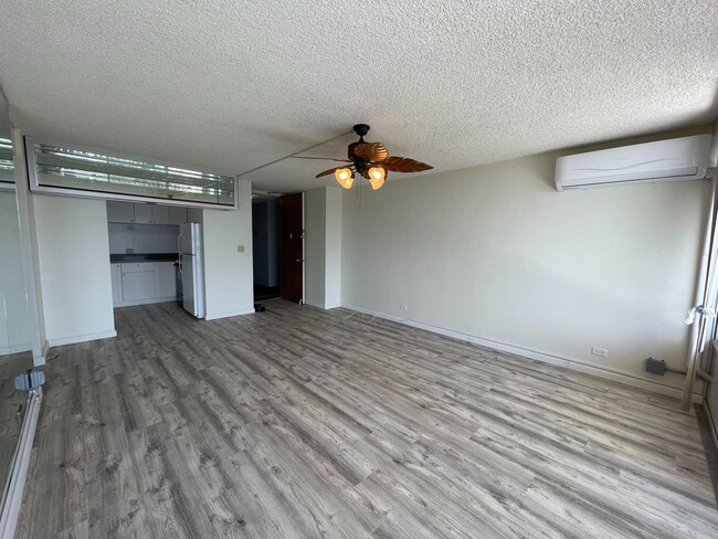 Foto del edificio - Pearl Two - 2 bedrooms, 1 bath Condo with 1 parking - Avail now!