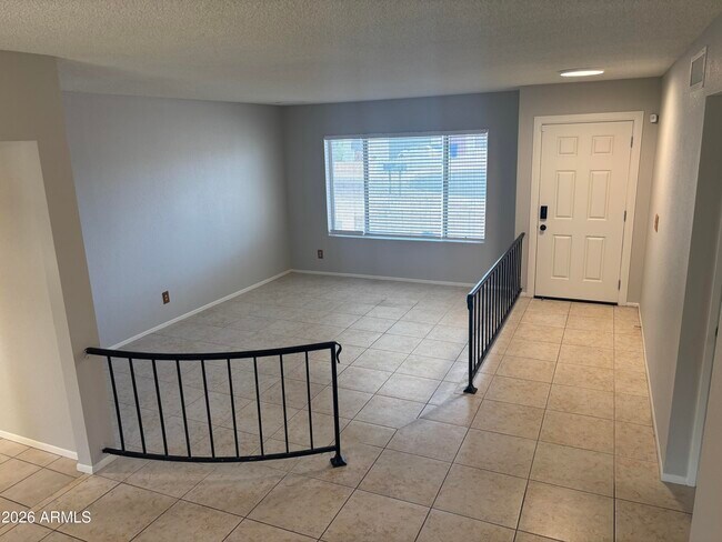 Foto del edificio - 1237 W Ellis St